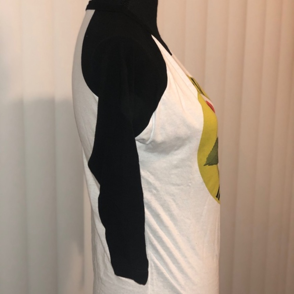 NWT Juniors Guns & Roses Raglan tee - Picture 3 of 6